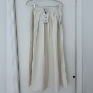 NWT Zara Off-White Maxi Skirt